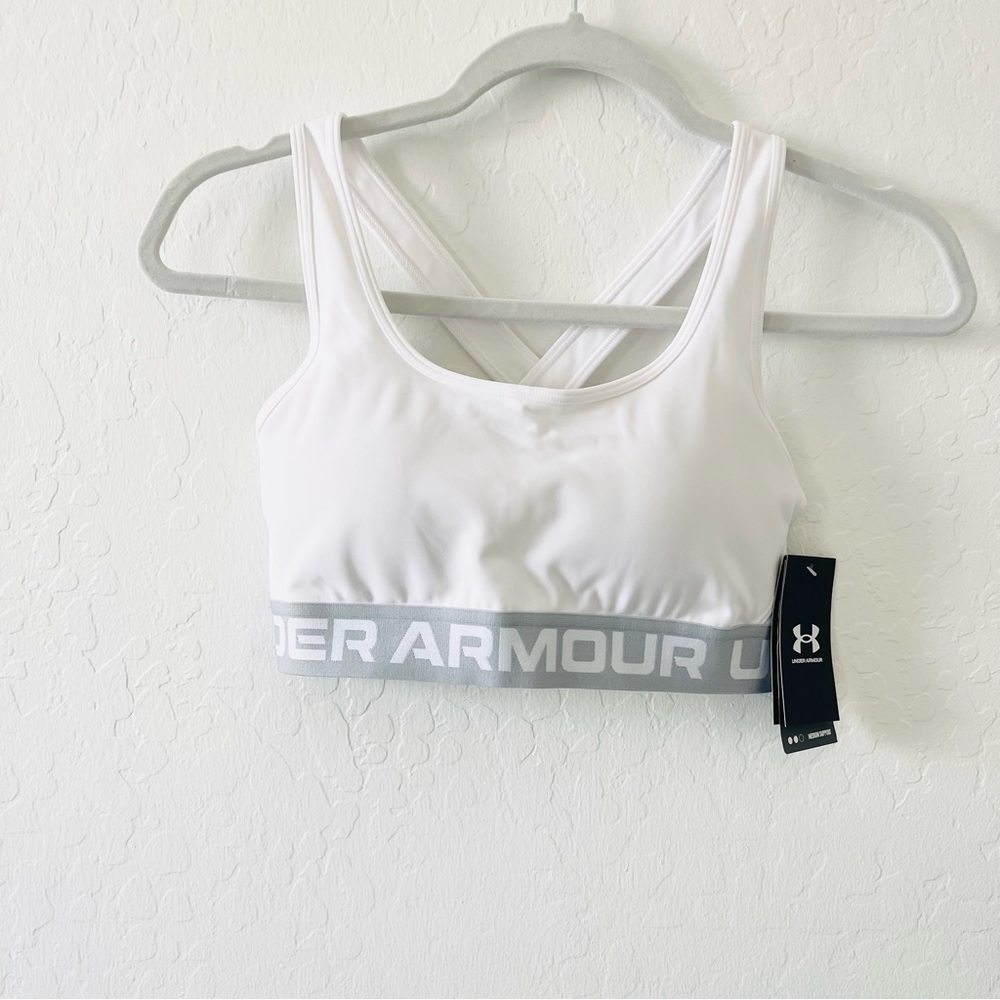 Under Armour Women’s Mid Cross-back Sports Bra